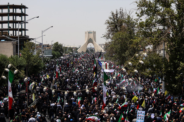 تشییع پیکر ۶۰ شهید اقتدار در تهران
