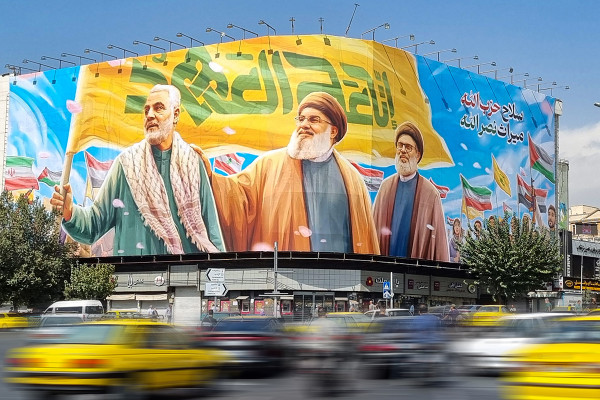 جدیدترین طرح دیوارنگاره میدان انقلاب تهران رونمایی شد
